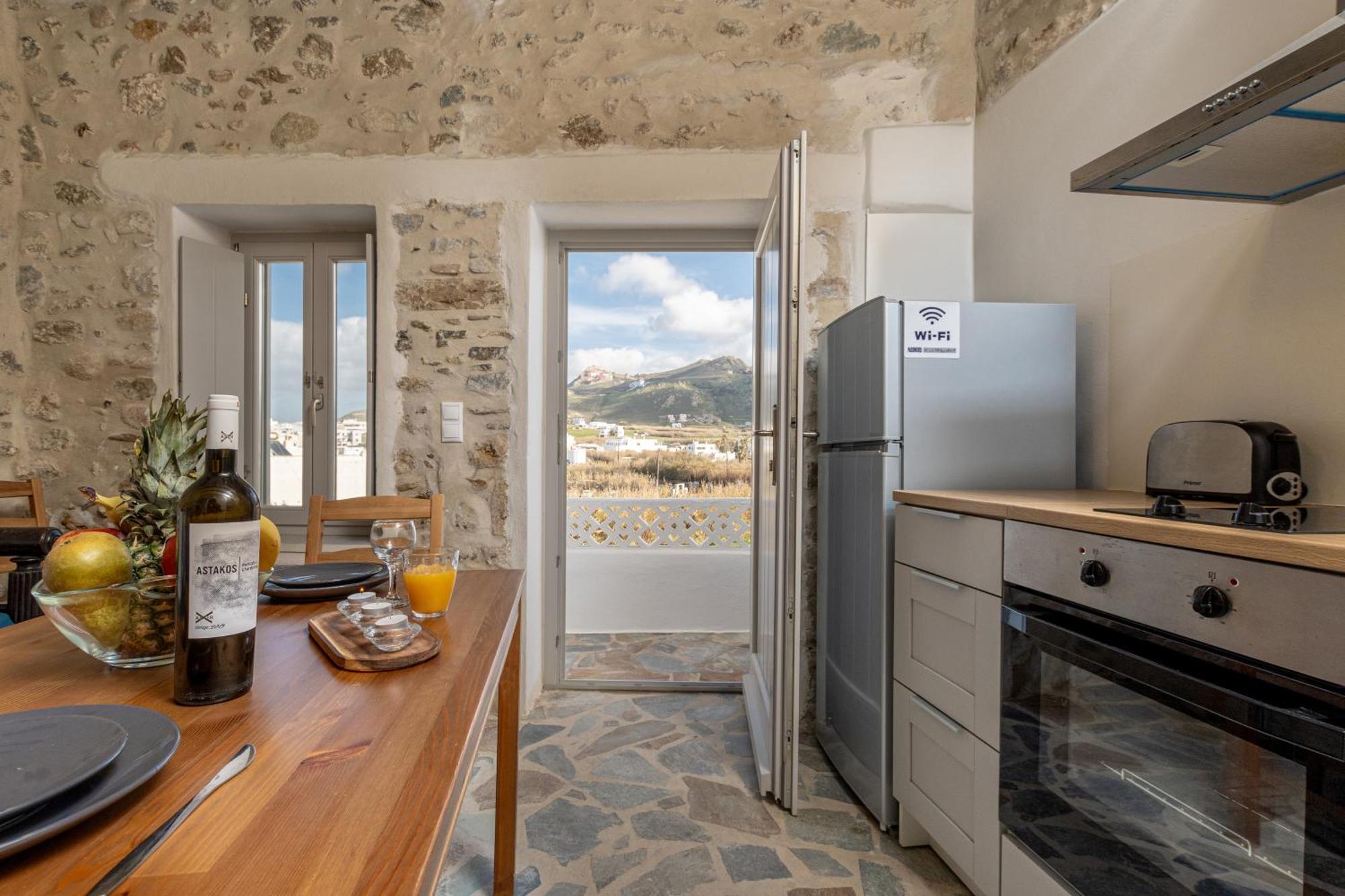 דירות Naxos City The White Stone House מראה חיצוני תמונה
